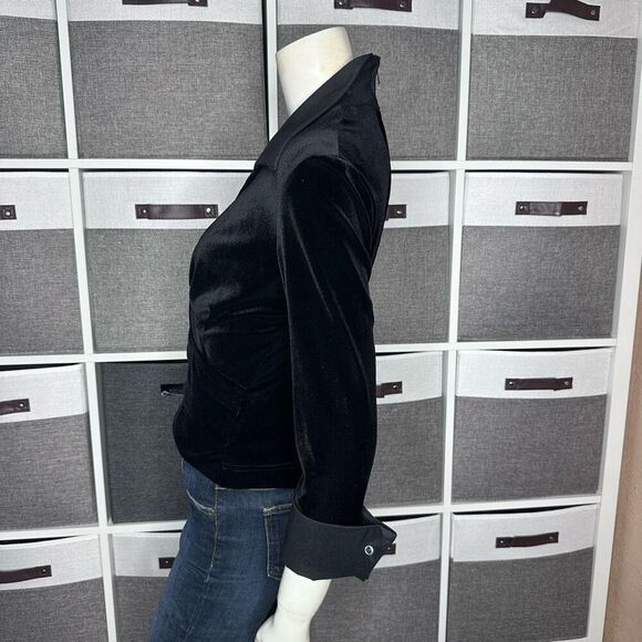 Tadashi Shoji Women's Velvet Jewel Cuff Wrap Top Full Zip Back - Picture 9 of 11